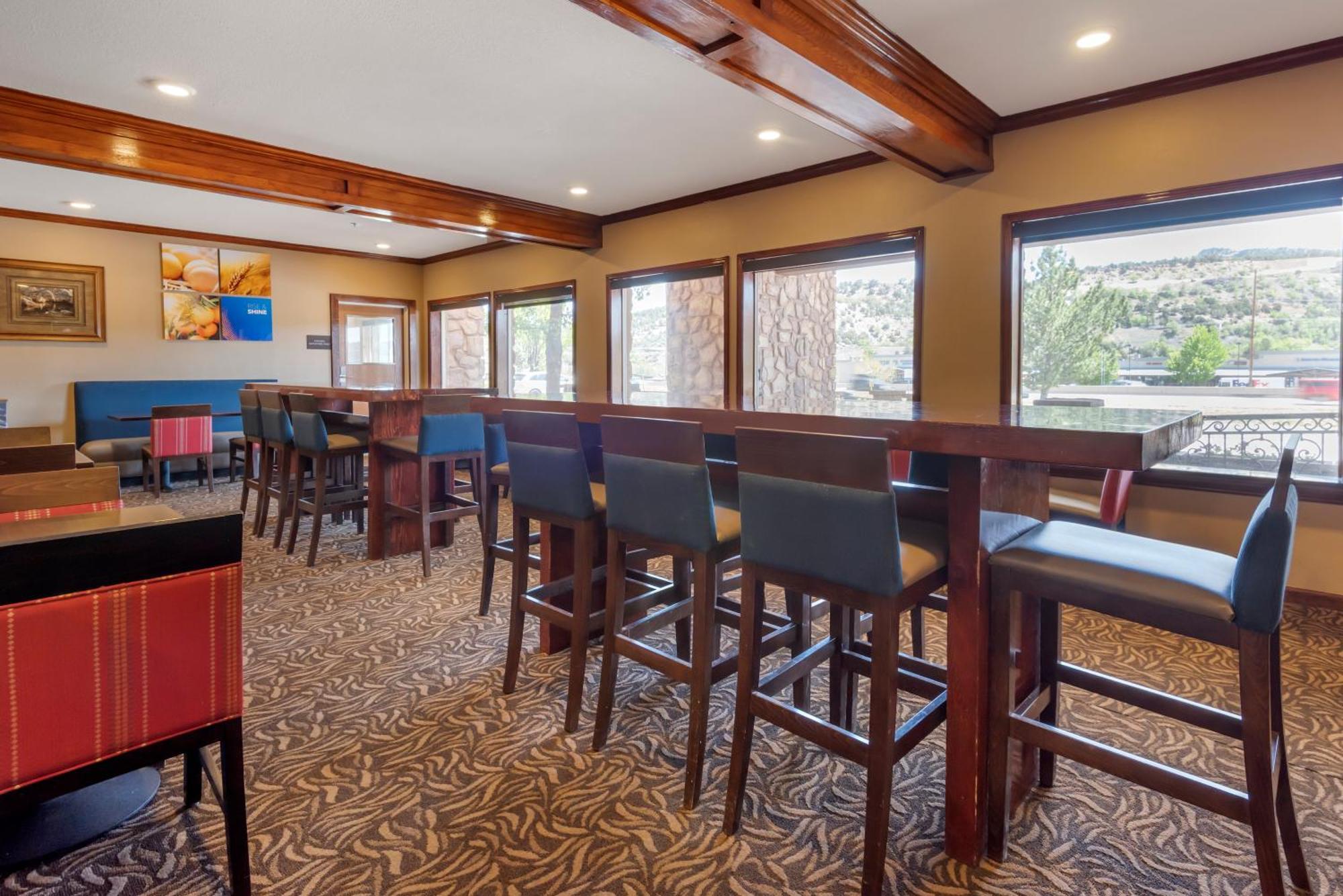 Hotel Comfort Inn&suites