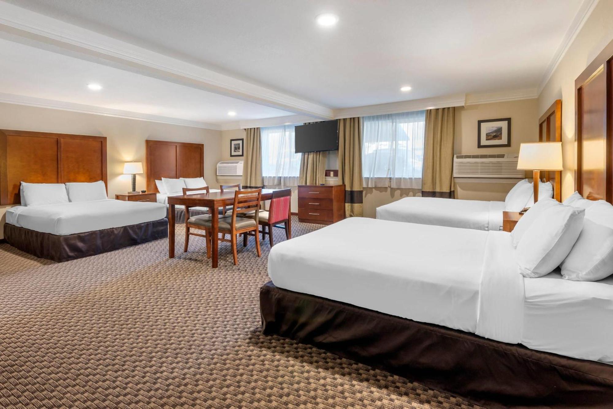 Comfort Inn&suites Hotel 3*