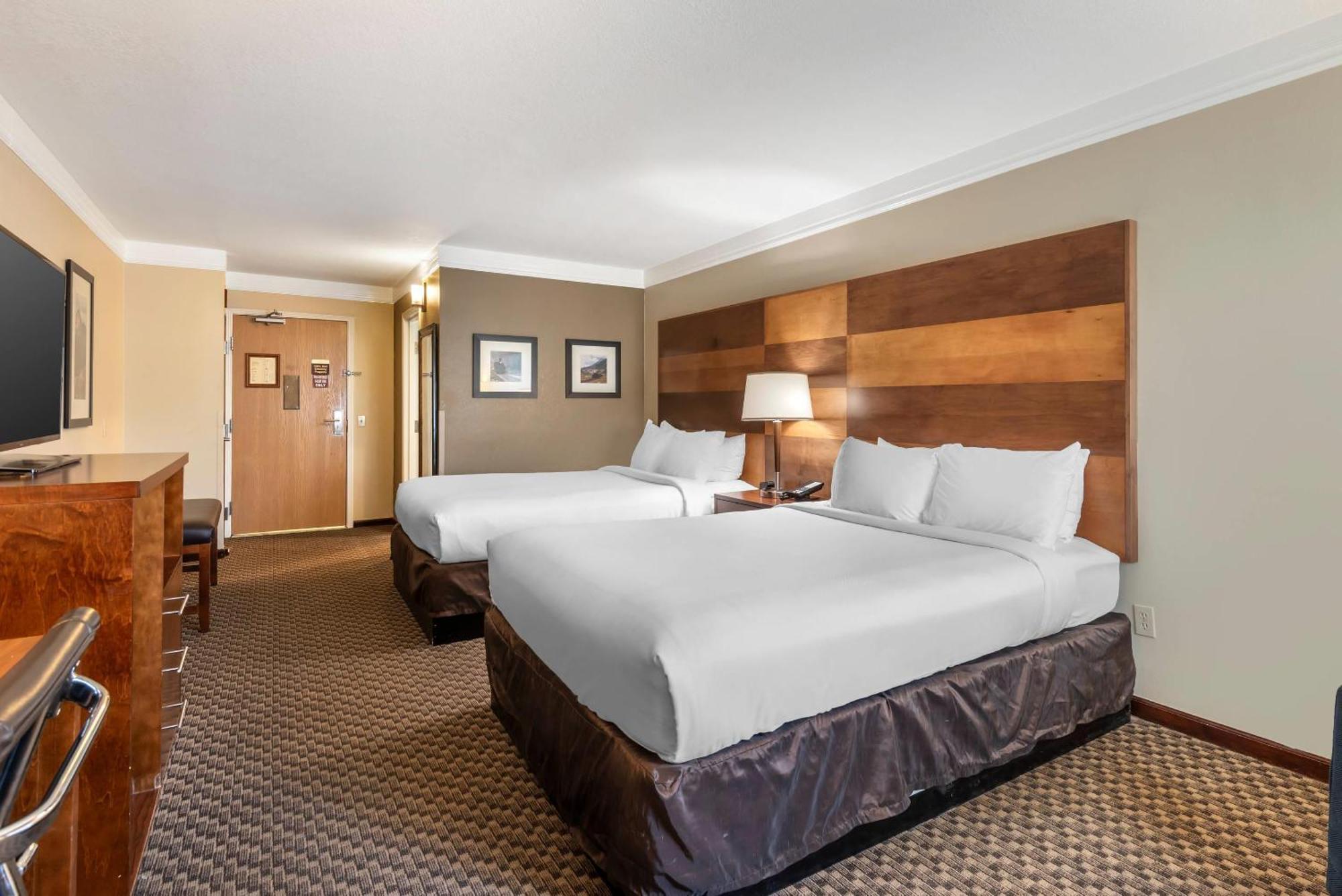 Comfort Inn&suites 3*