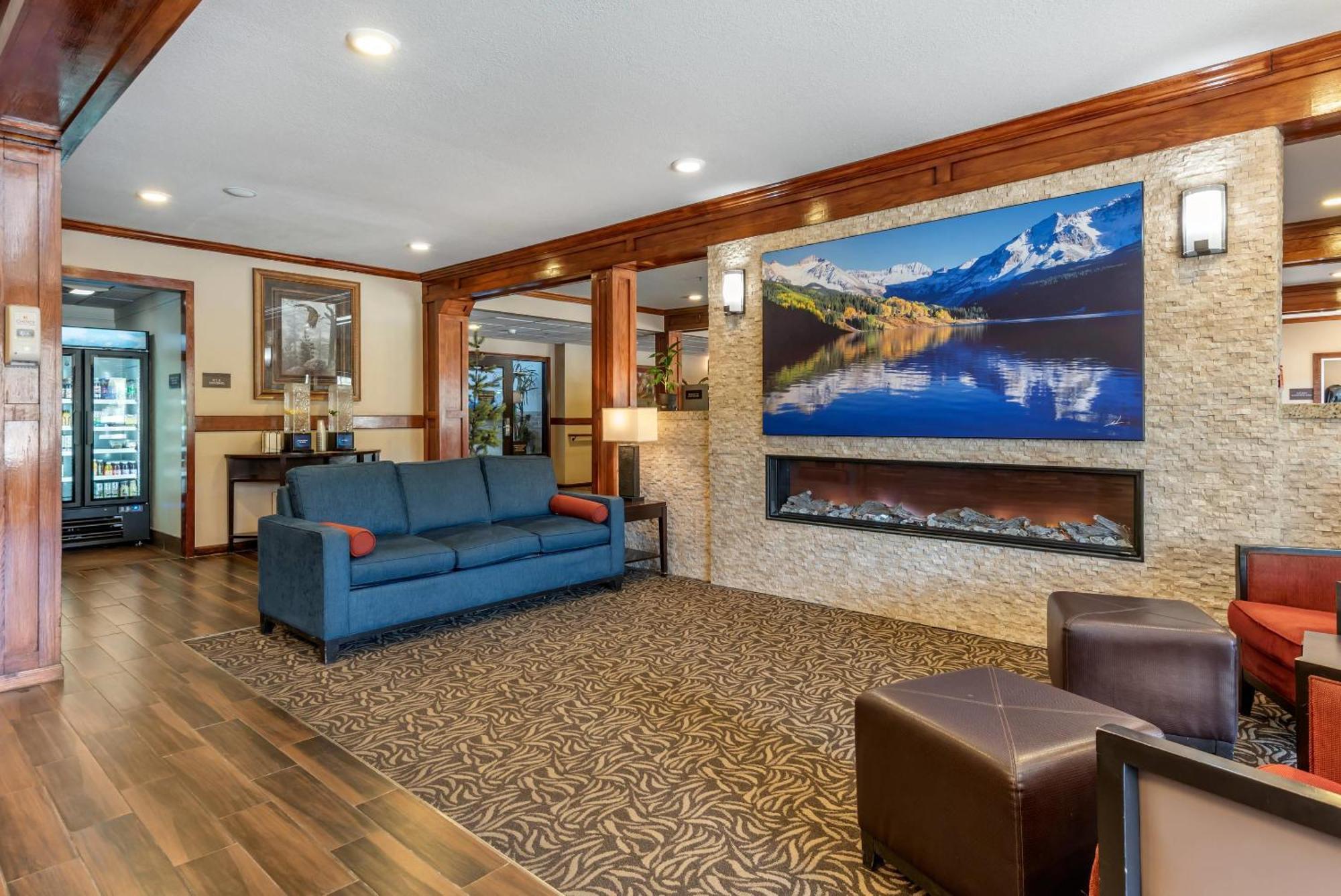Comfort Inn&suites Hotel 3*