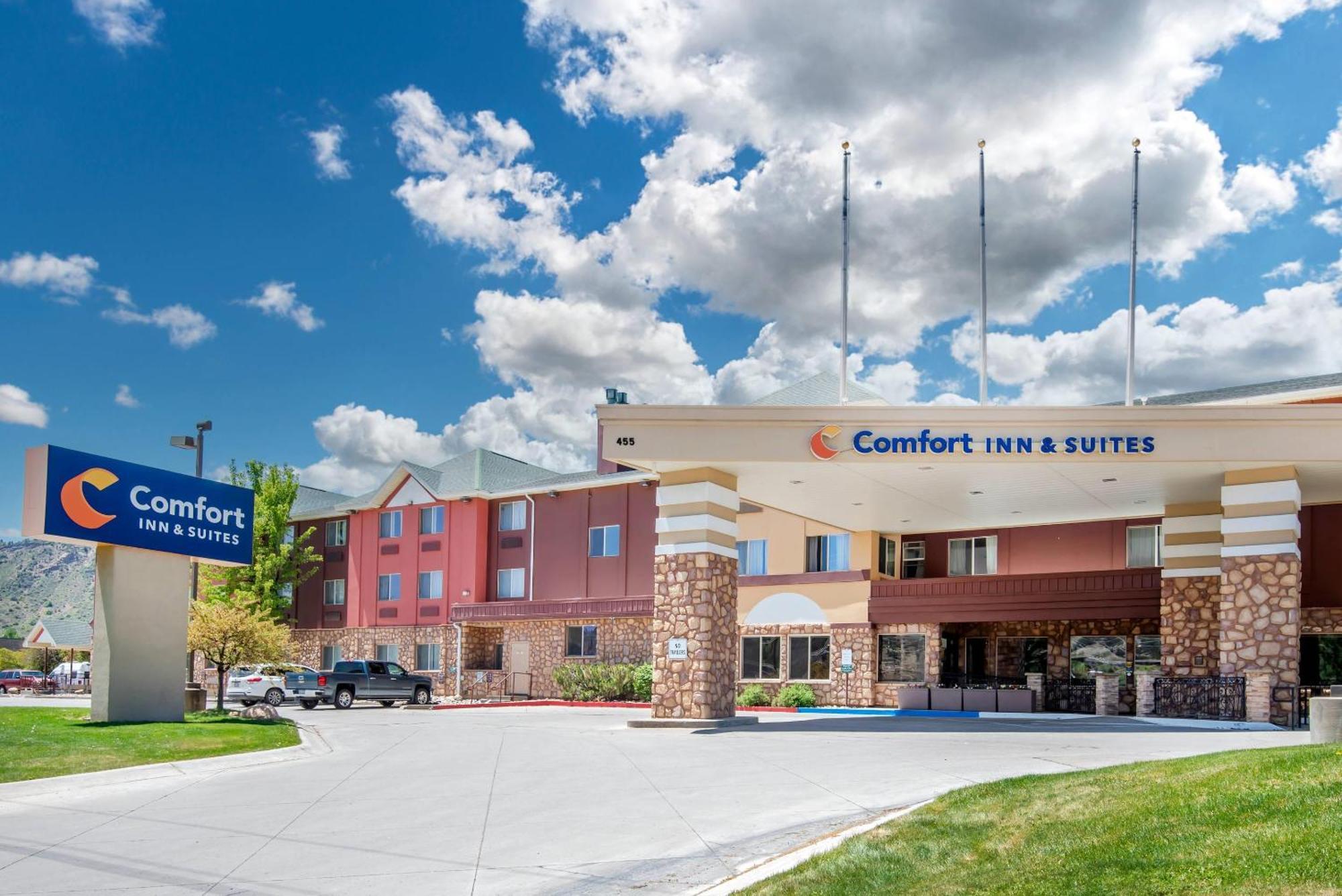 Comfort Inn&suites 3*
